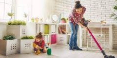 أعمال منزلية تناسب طفلك